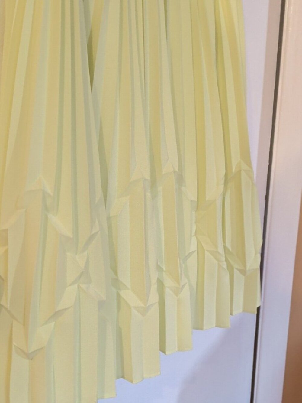 Ted Baker Lime Green Yellow Pleated Dress Size 2 Chic Designer Occasion Dress - Picture 4 of 13